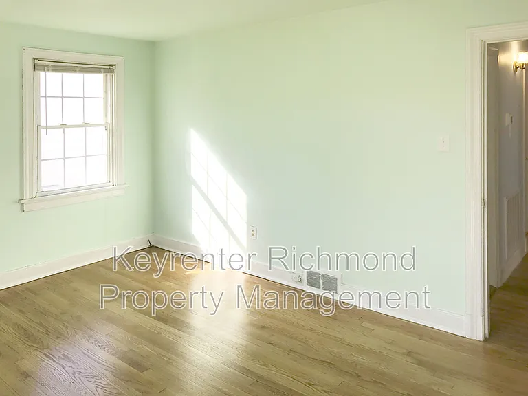 7418 Wentworth Ave — Photo 12