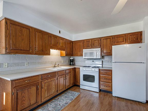 3rd image of 5913 Leisure South Dr SE