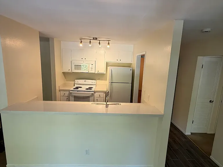 1296 Haight Street Partnership — Photo 14