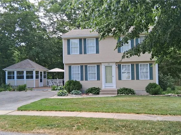 104 Peaked Rock Rd, South Kingstown, RI 02879