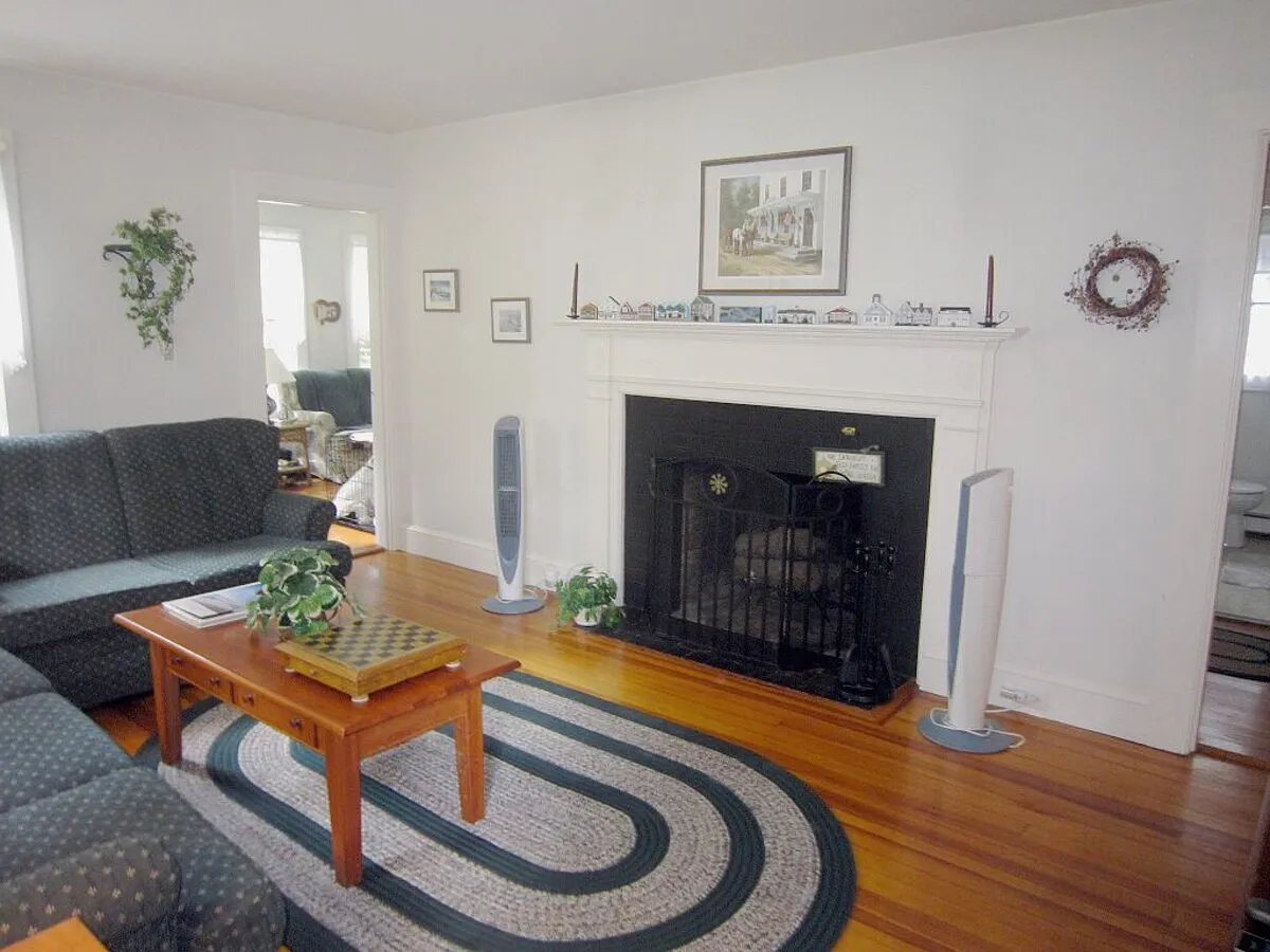 33 Brier Ln — Photo 3