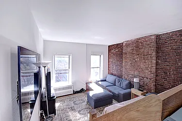 Rented by Urbane Brokerage