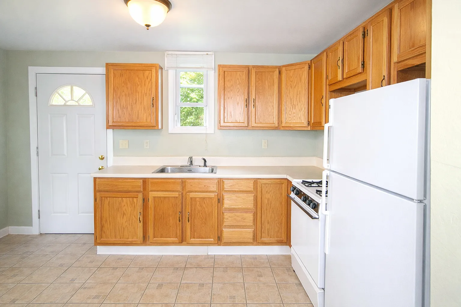 2615 Shady Ave photo 1