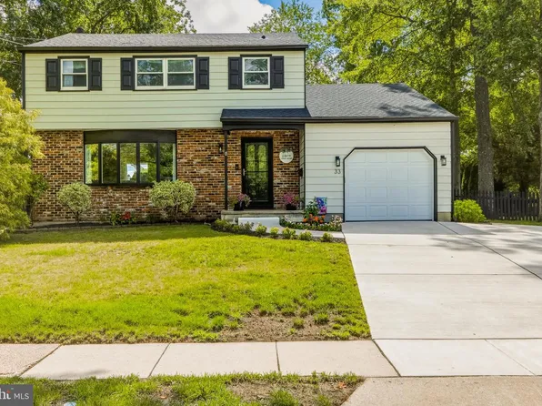33 Gray Birch Rd, Turnersville, NJ 08012