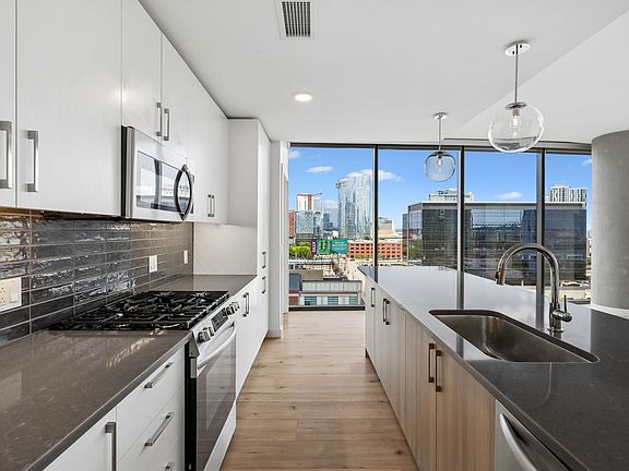 4th image of 1212 Demonbreun St #815