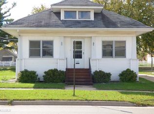 103 E Lena, Lena, IL 61048