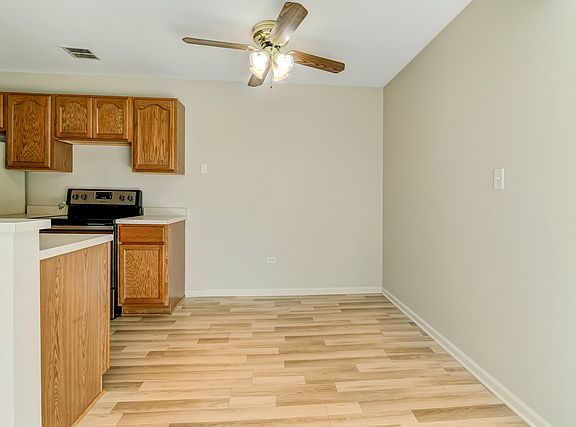 5th image of 7413 Brookdale Dr APT 209