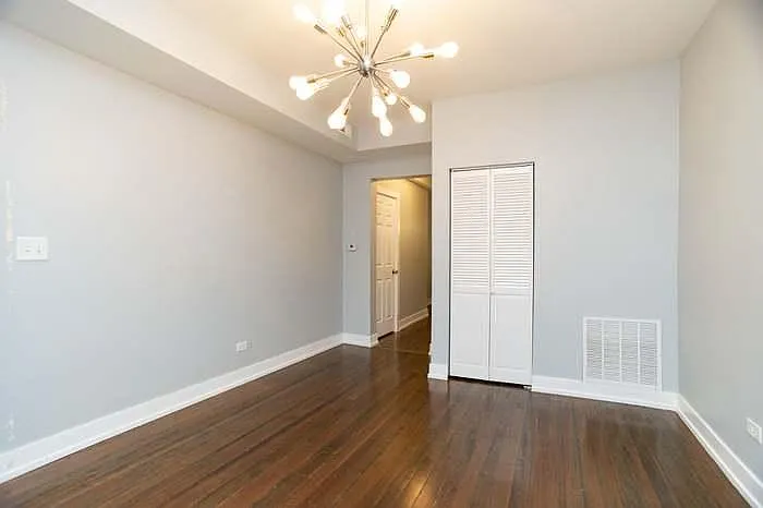 2657 N Ridgeway Ave — Photo 6