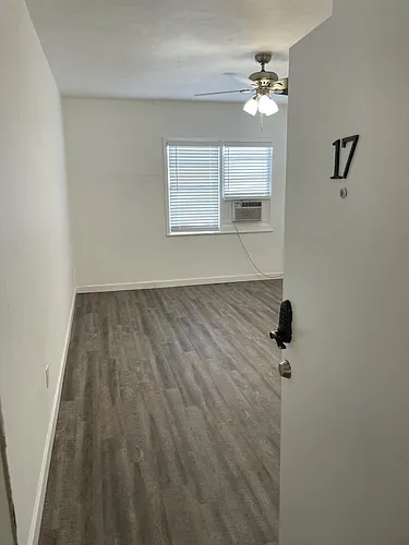 Floor plan 1 bedroom