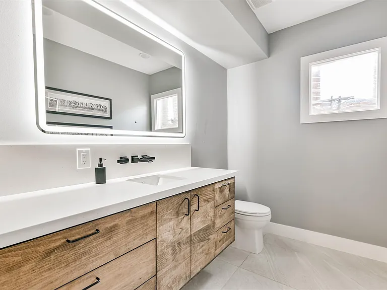 2415 Church St — Photo 30