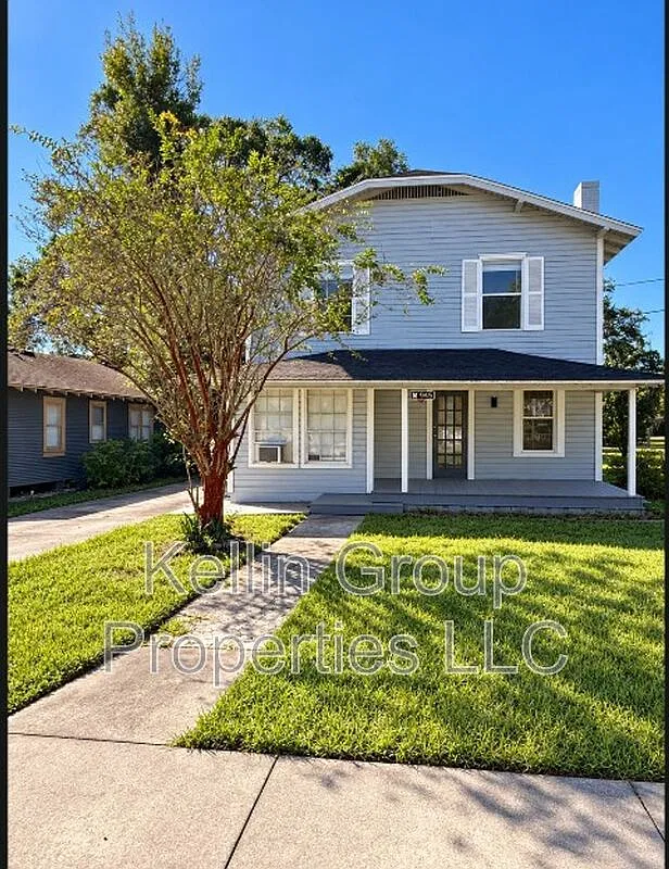 2 bed, 1.0 bath, 790 sqft, $1,300 — Photo 1