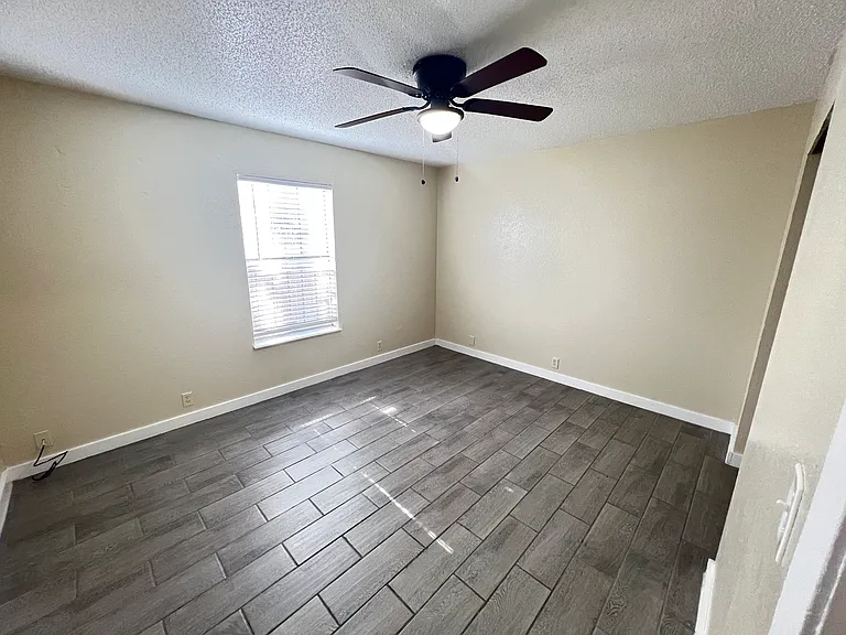 4814 Parry Ave #2 — Photo 8