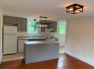 3 Plumtree Rd APT 5, Sunderland, MA 01375