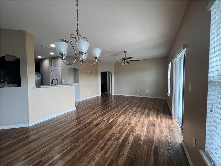 2137 Betsy Ross Ln #2137 — Photo 13