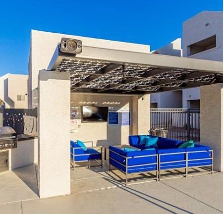 4th image of 200-1255 E University Dr #200