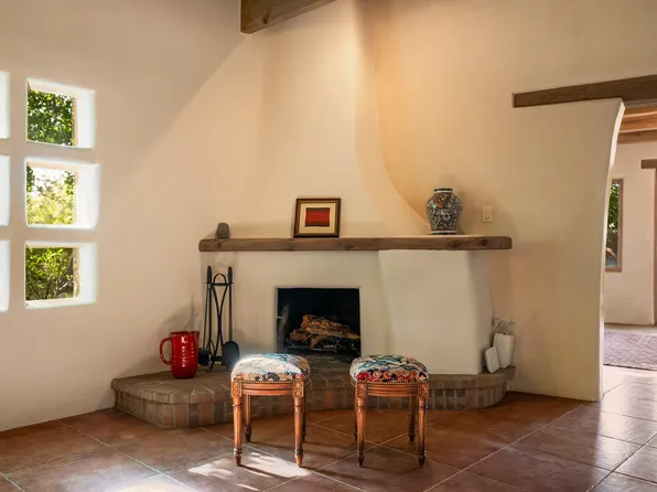1024 Acequia Trl, Albuquerque, NM 87107
