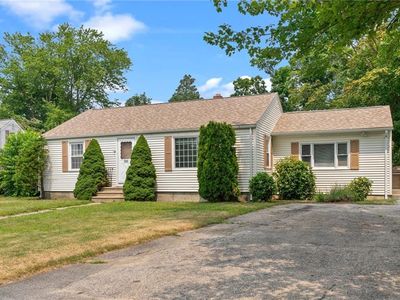255 Strawberry Field Rd, Warwick, RI, 02886