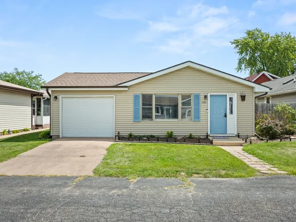 1610 Meadowbrook Ct, Sycamore, IL 60178