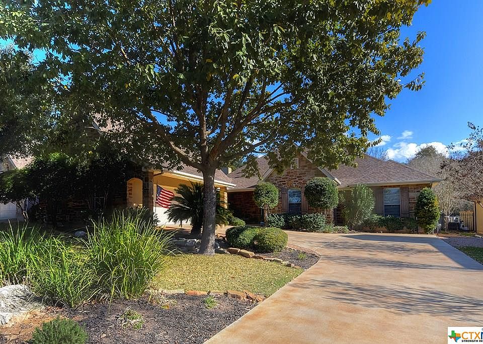 1st image of 530 Acorn Dr