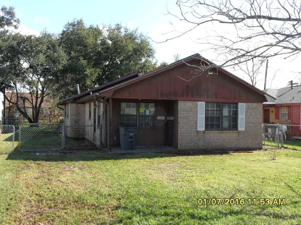1st image of 4505 Mockingbird Ln