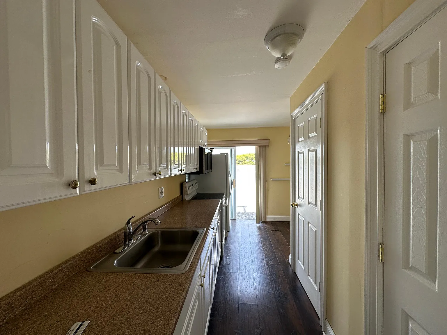 1 bed, 700 sqft, $2,950 — Photo 4