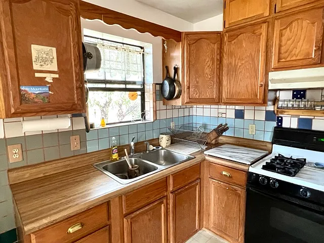 195 Blueberry Hill Rd — Photo 8