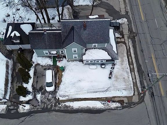 5th image of 362 Main Street