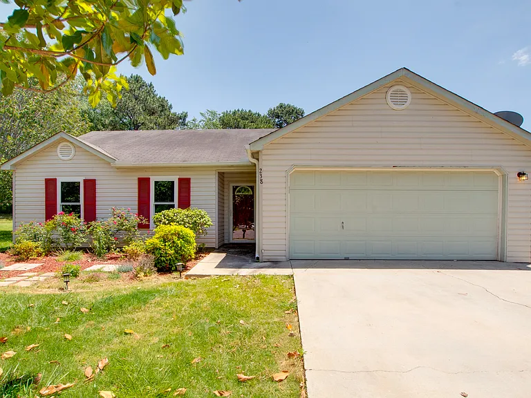 238 Barberry Ln — Photo 1