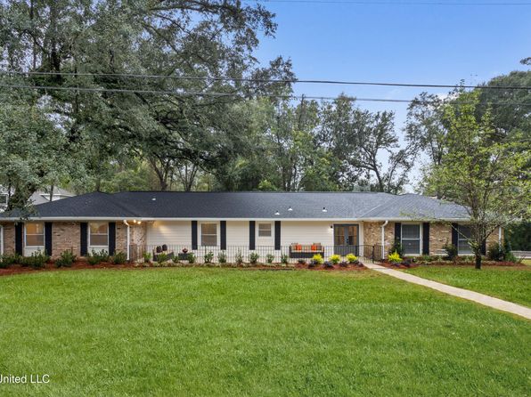 13901 Plano Rd, Ocean Springs, MS 39564