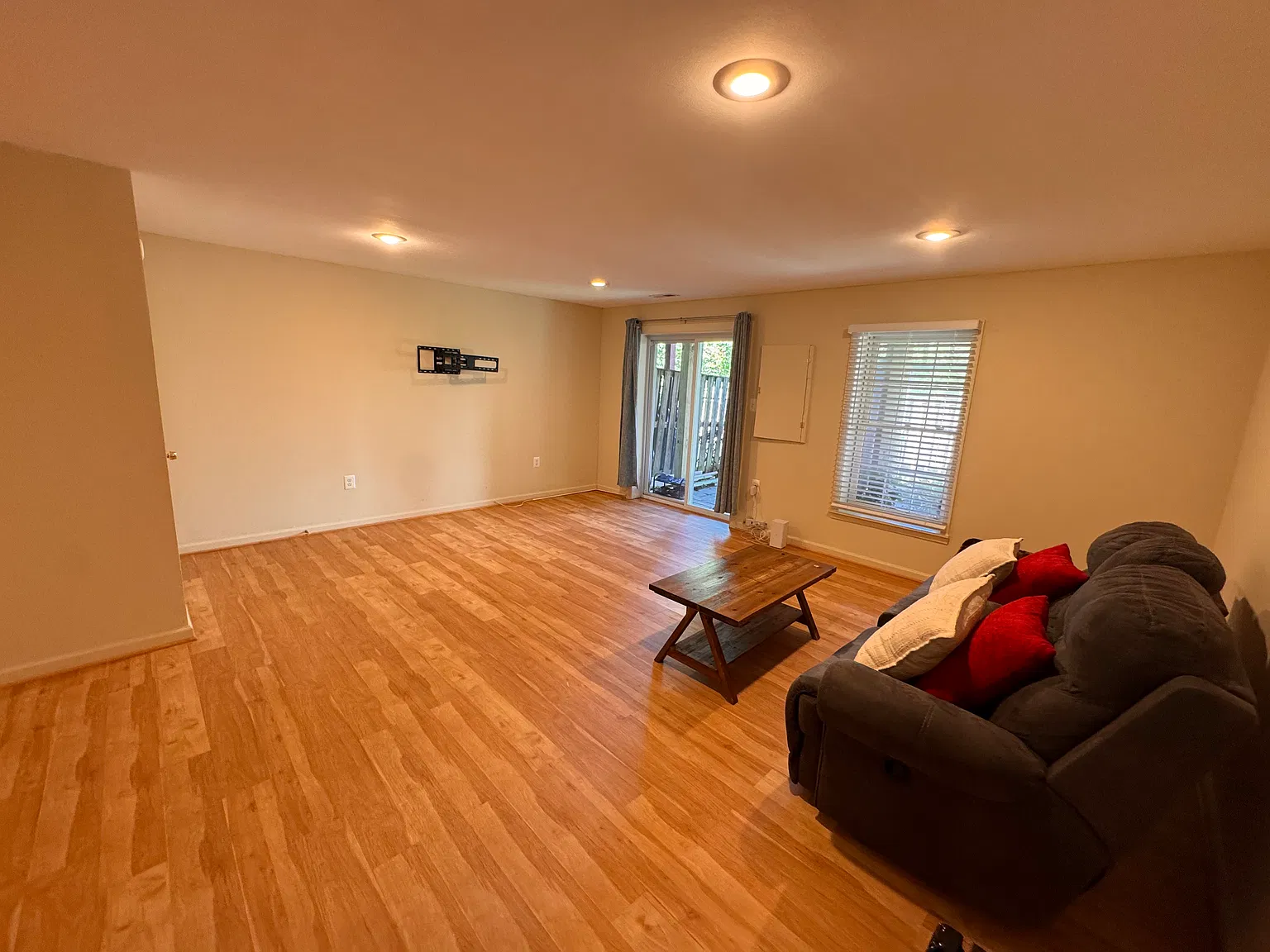 Cairo Pl, Woodbridge — Photo 3