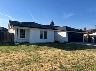 112 E Wren Ave, Visalia, CA 93291