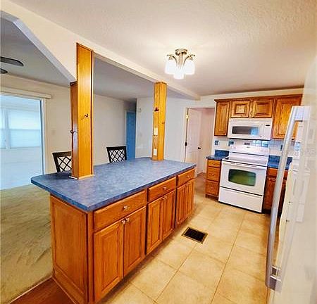 5th image of 1930 Blue Lake Dr