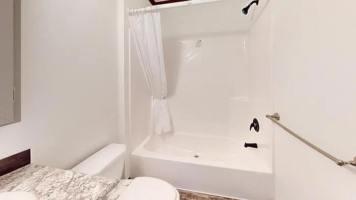 3 bed, 2.0 bath, $1,375 — Photo 3