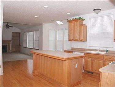 3rd image of 1136 Willow Bend Dr