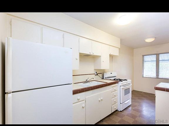 3rd image of 4111 Mississippi St