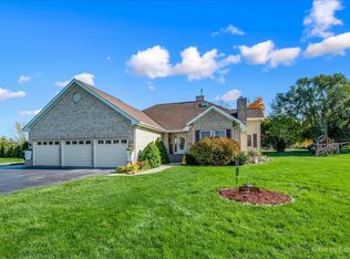 6108 Misty Pine Ct, Crystal Lake, IL 60012