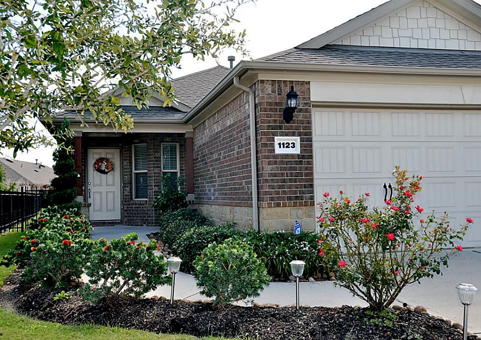 1st image of 1123 Catalpa Dr
