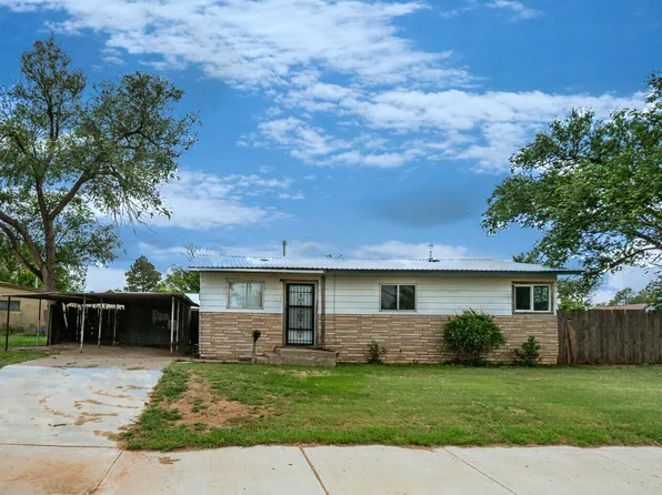 214 NE 6th St, Tulia, TX 79088