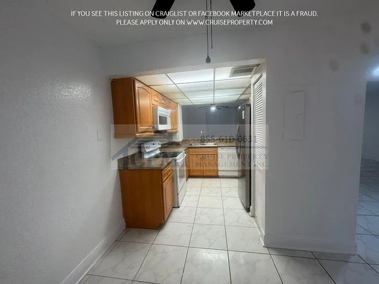 Fairway Views - 8740 NW 40 St Coral Springs, FL 33065 — Photo 10