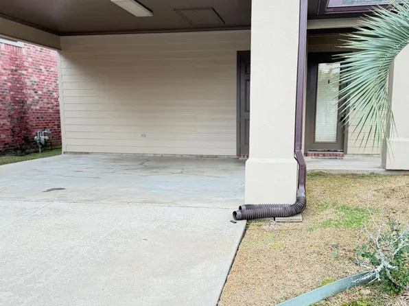 111 Seaside Ln, Lafayette, LA 70506