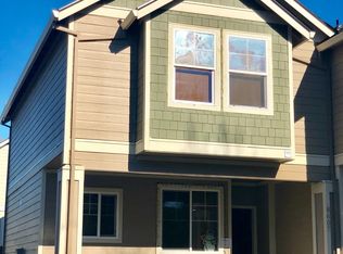 8607 NE Tennyson Ln, Hillsboro, OR 97006