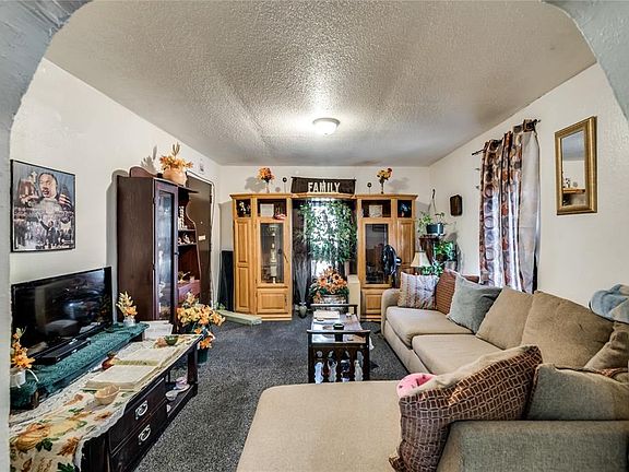 5th image of 2262 Ann Arbor Ave