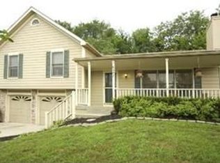 6492 NW Morrell Dr, Parkville, MO 64152