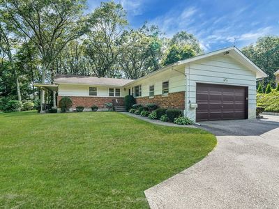 203 Deer Park Road, Dix Hills, NY, 11746