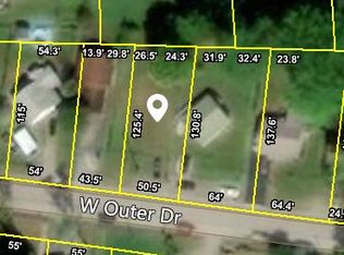 678 W Outer Dr, Oak Ridge, TN 37830