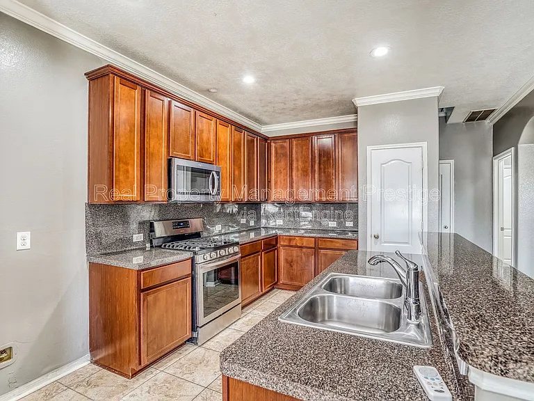 10707 Fuqua Glen Ln — Photo 10