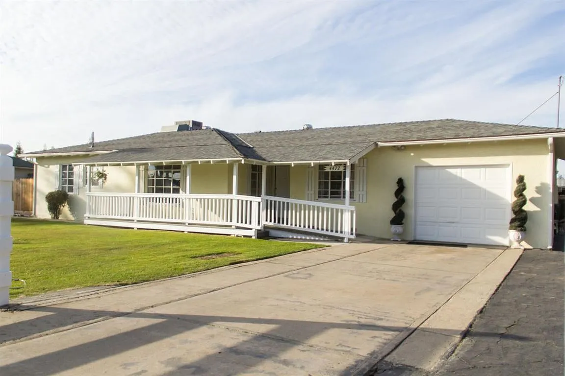 4472 W Olive Ave photo 1