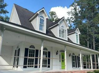 1360 Pameter Rd, Hallsboro, NC 28442