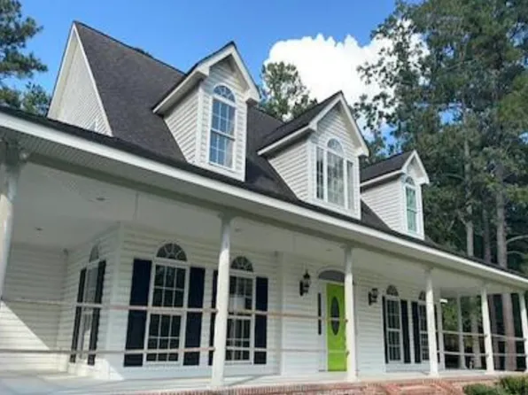 1360 Pameter Road, Hallsboro, NC 28442