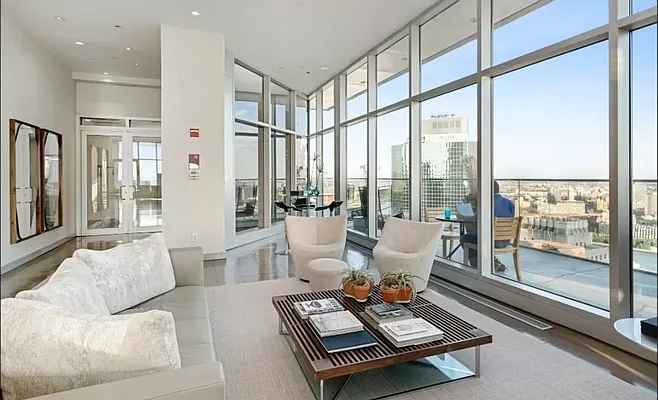 Rented by Compass | media 22